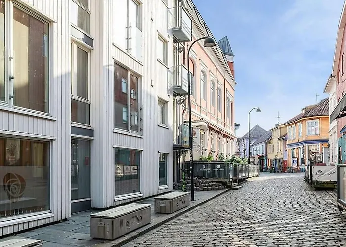 Koselig Og Sentralt Midt I Fargegaten