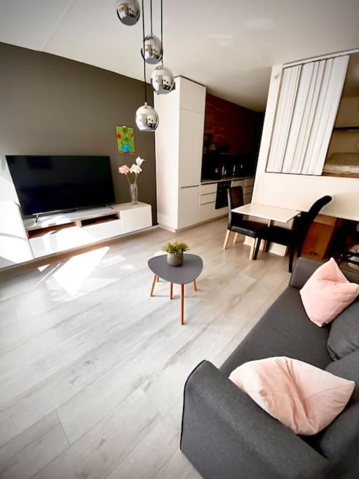 Koselig Og Sentralt Midt I Fargegaten Stavanger