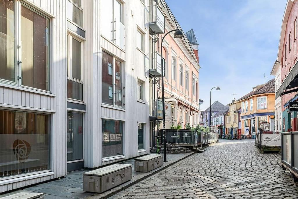 Leilighet Koselig Og Sentralt Midt I Fargegaten